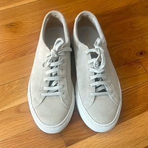 Common project sneakers
